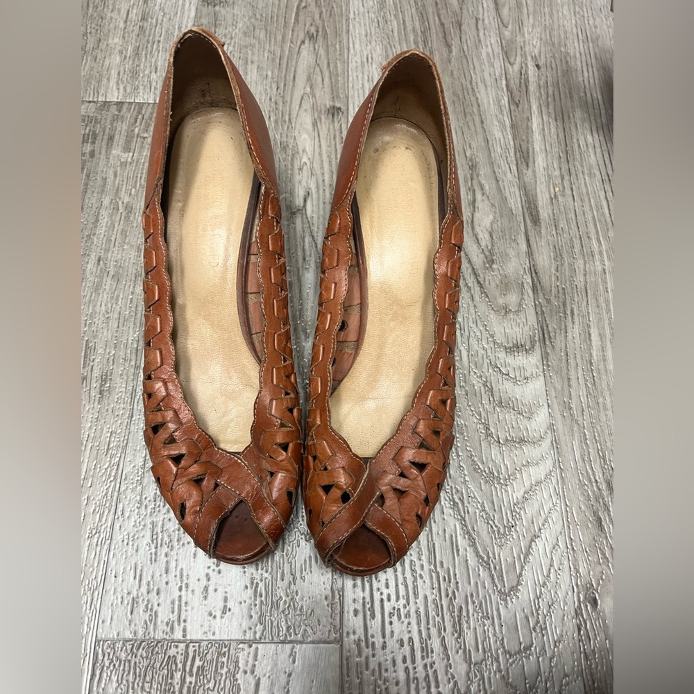 Chic Brown Leather Peep-Toe Heels